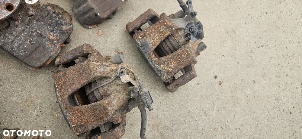 Amortyzator sprężyna zwrotnica piasta lewy prawy przód zacisk Alfa Romeo 156 2,0 JTS 2002r - 2