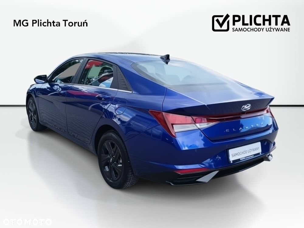Hyundai Elantra - 8