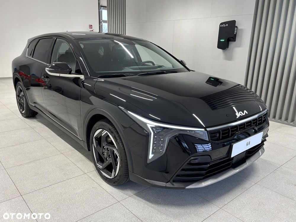 Kia K4 - 1