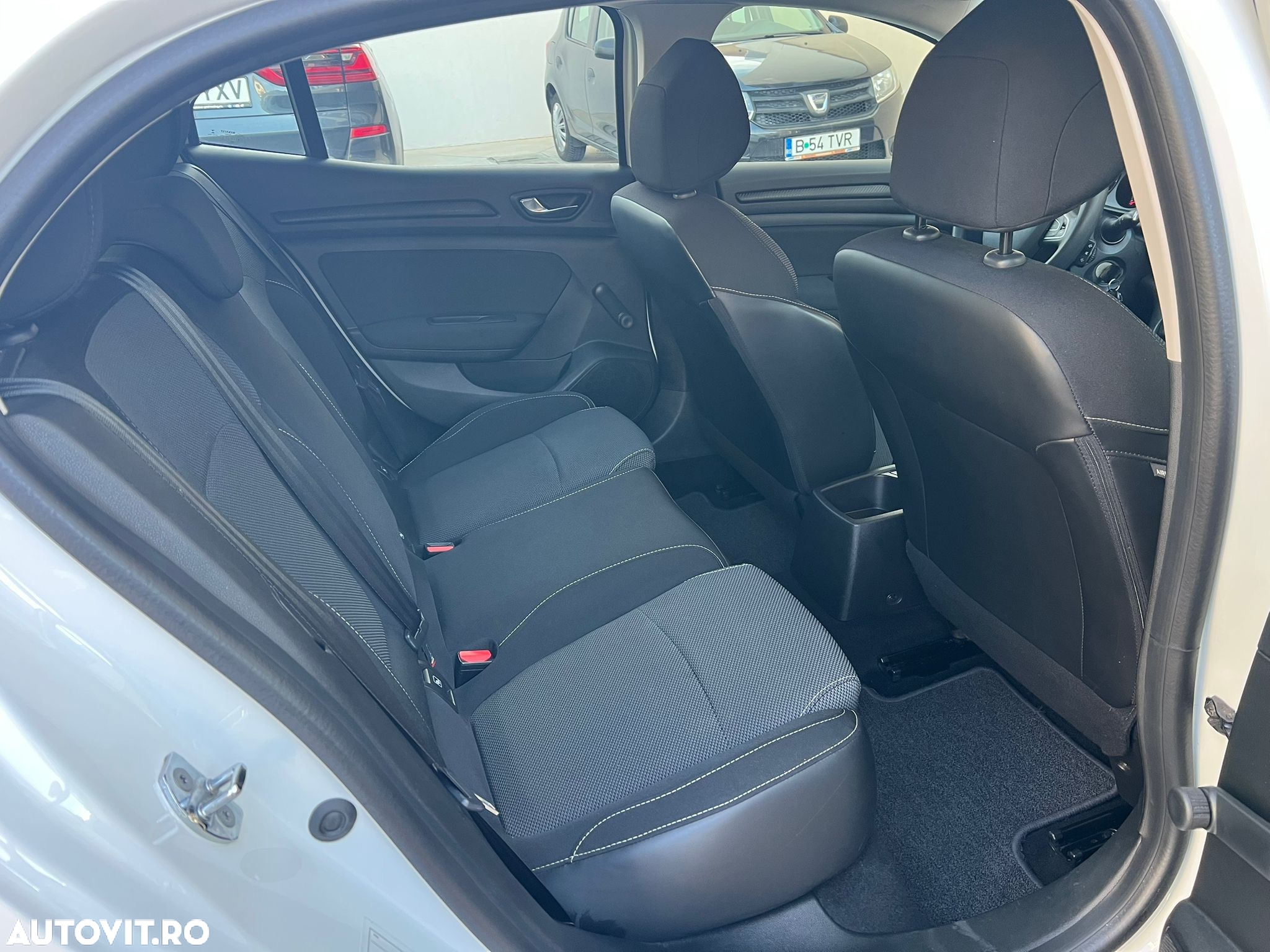 Renault Megane ENERGY TCe Life - 12