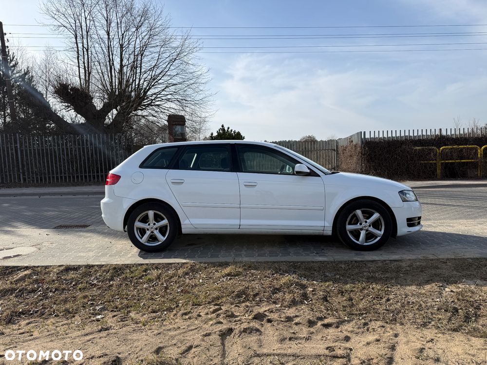 Audi A3 Sportback 1.8 TFSI Ambiente - 4