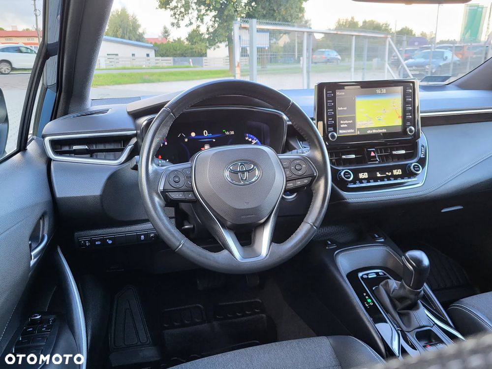 Toyota Corolla 2.0 Hybrid Executive - 16