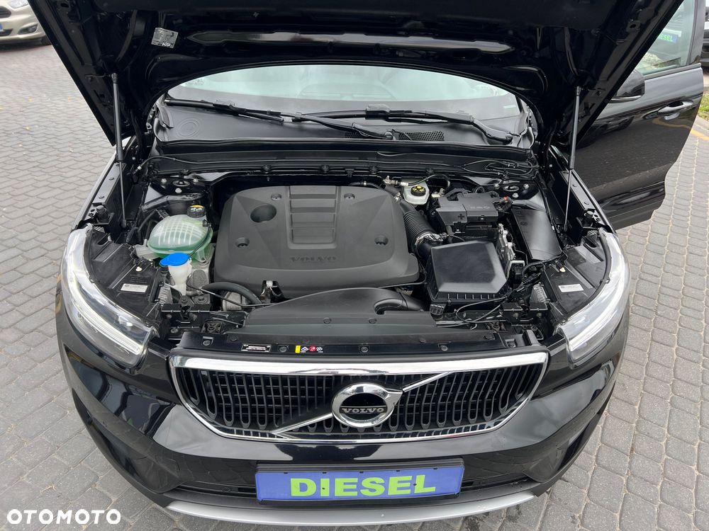 Volvo XC 40 D3 AWD R-Desgin - 11
