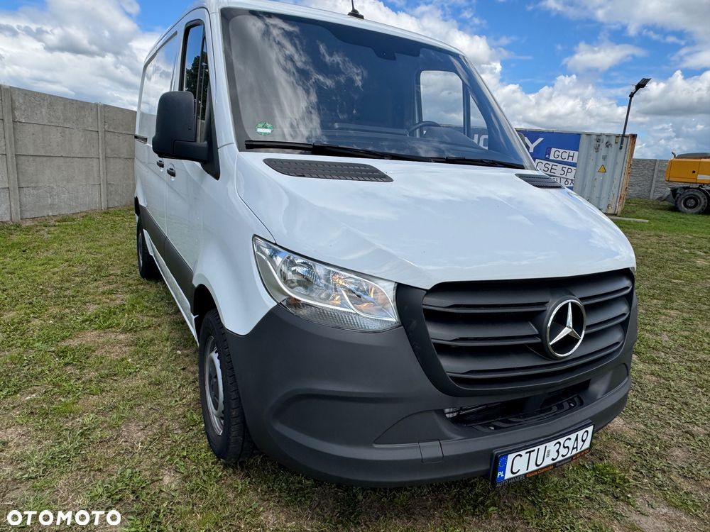 Mercedes-Benz SPRINTER 211 - 2