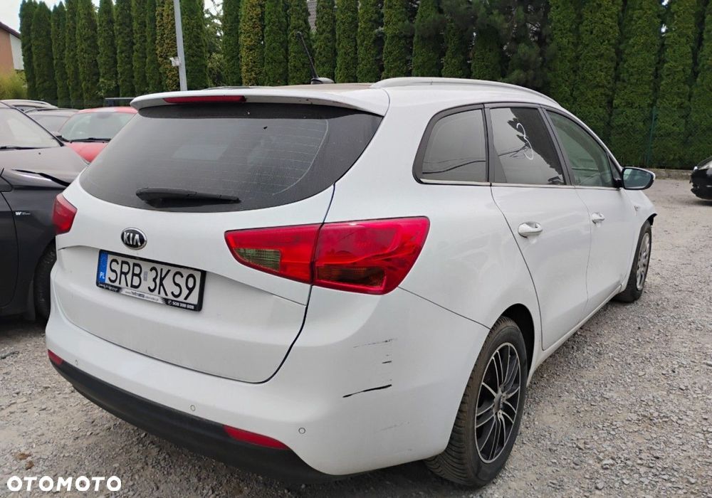 Kia Ceed - 4