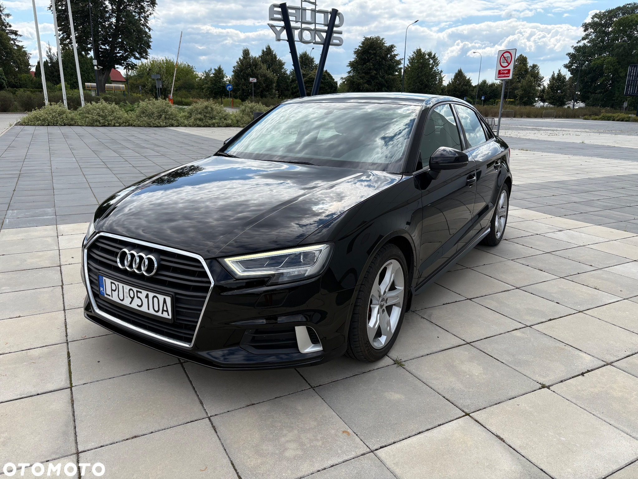 Audi A3 Limousine 1.6 TDI S tronic design - 12