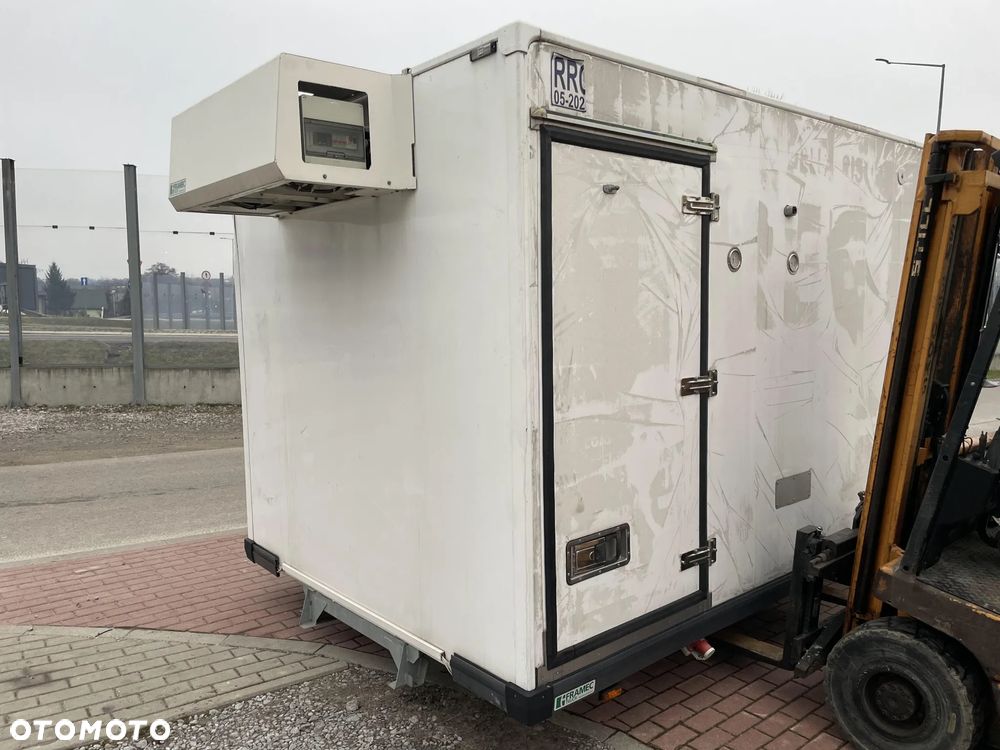 Kontener Chłodnia/Mroźnia Iveco Daily IV 2014- - 4