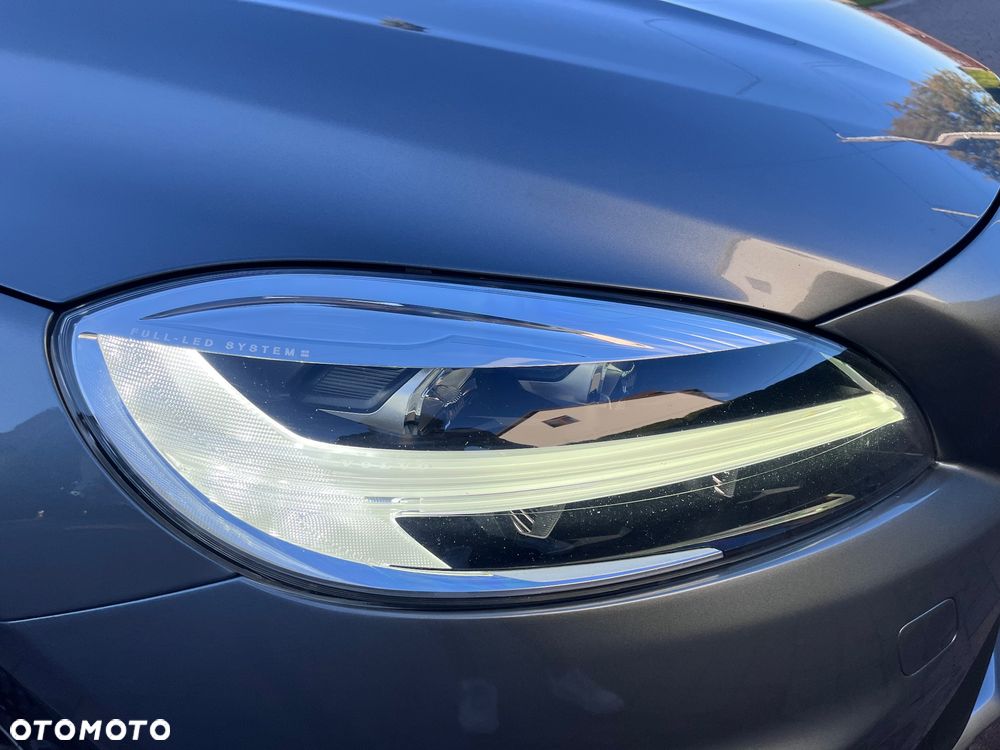 Volvo V40 - 22