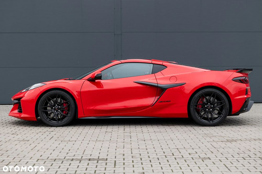 Chevrolet Corvette - 10
