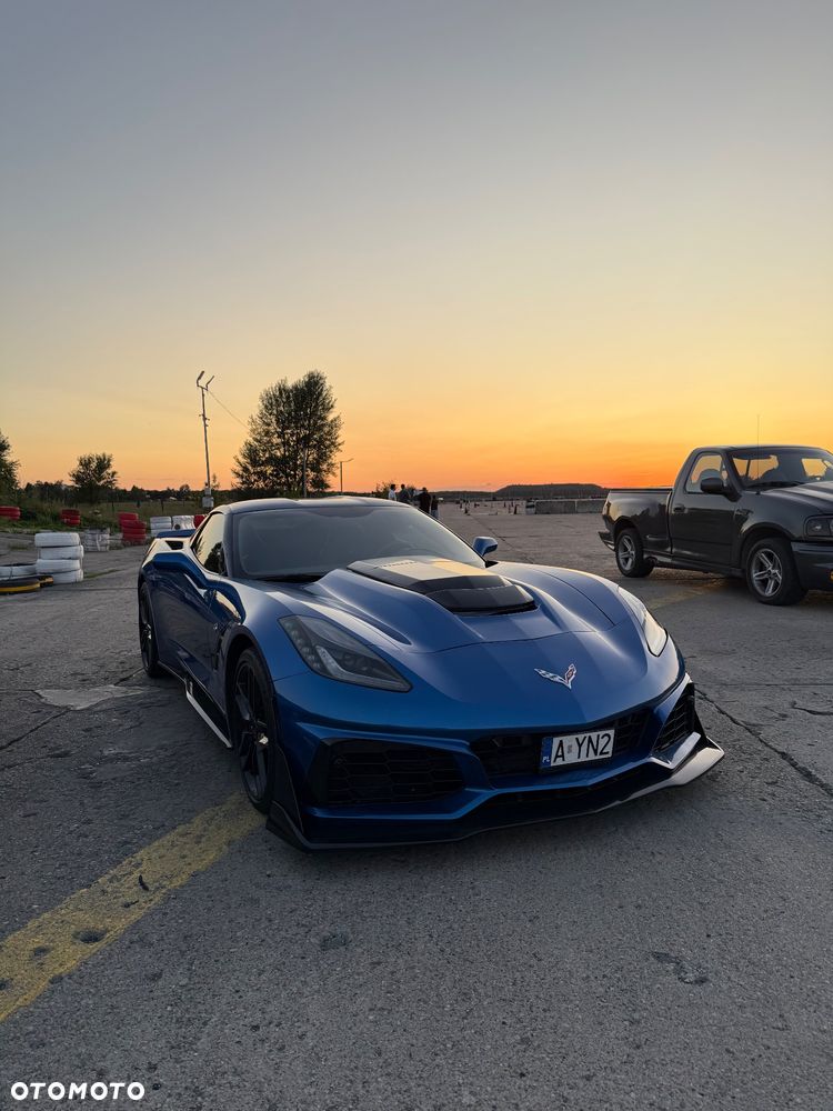 Chevrolet Corvette - 15