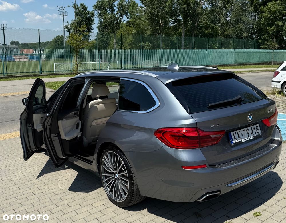 BMW Seria 5 540i xDrive Luxury Line - 14