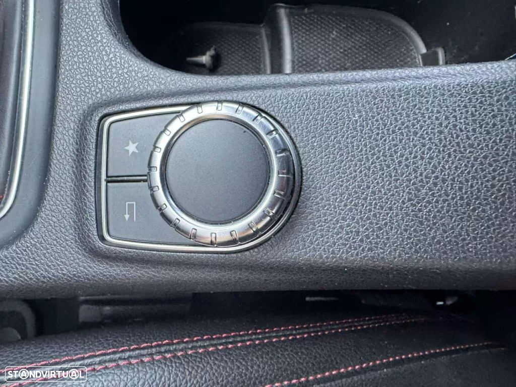 Mercedes-Benz CLA 180 Shooting Brake AMG Line - 13
