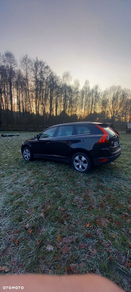 Volvo XC 60 D5 AWD Momentum - 8
