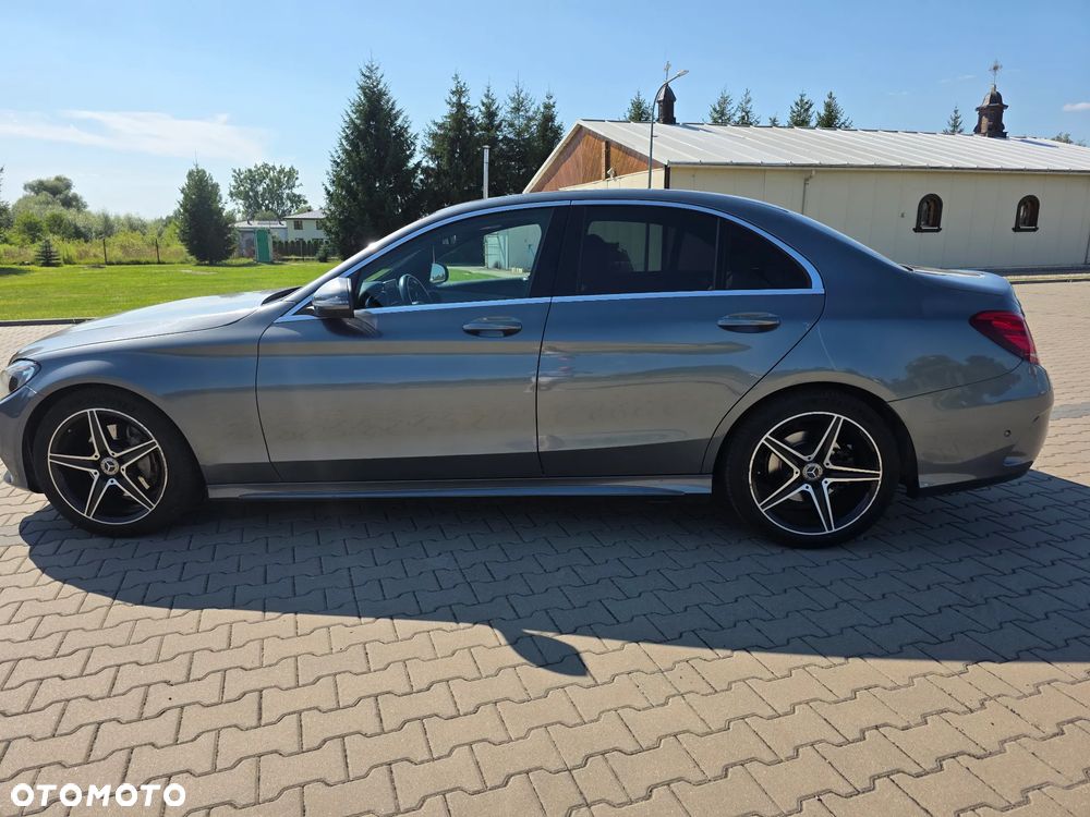 Mercedes-Benz Klasa C 180 9G-TRONIC AMG Line - 26