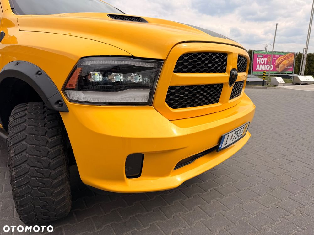 Dodge RAM - 16