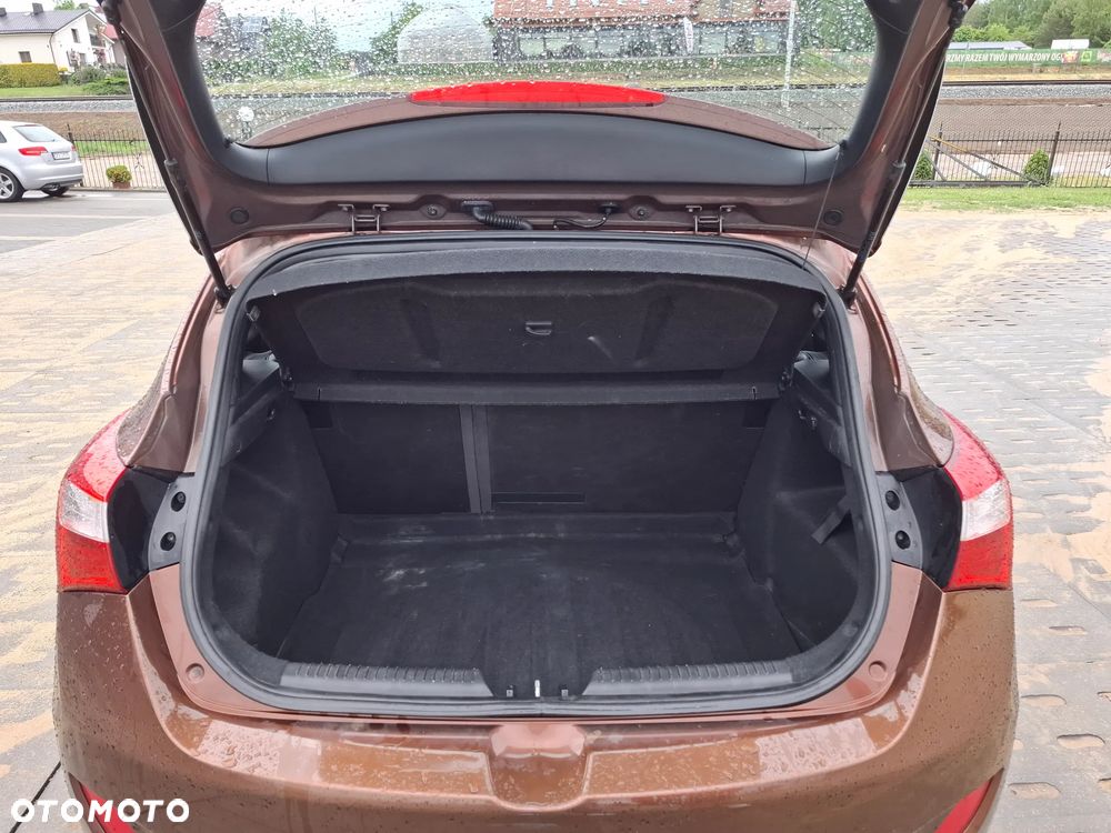 Hyundai i30 1.4 Style - 11
