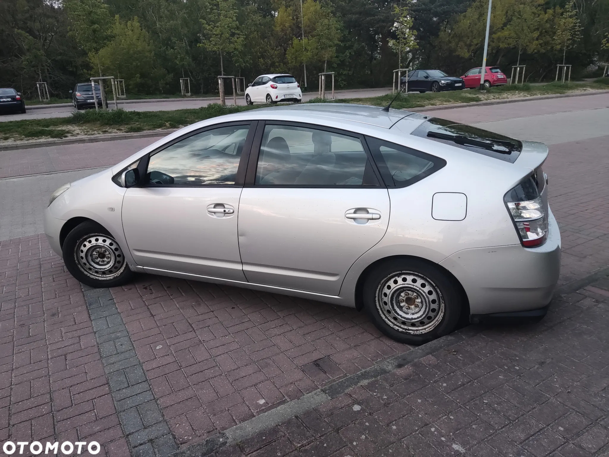 Toyota Prius - 13