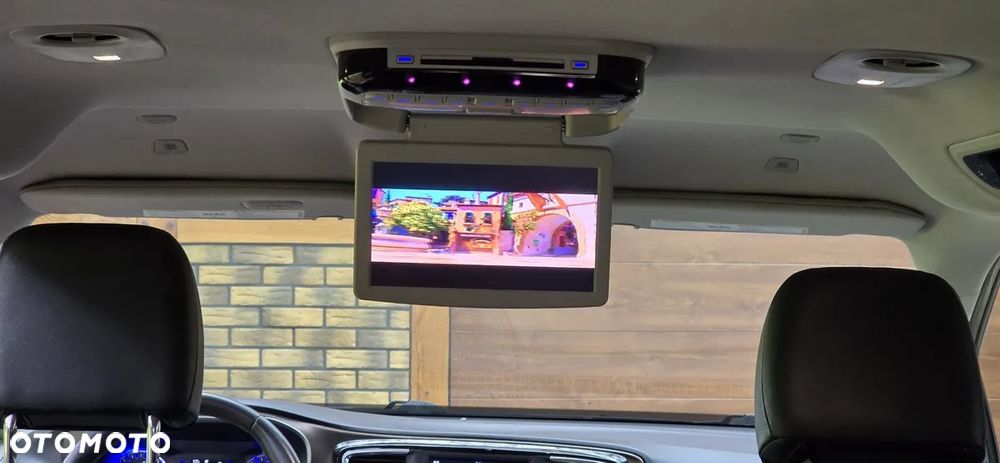 Chrysler Pacifica - 22