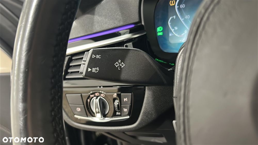 BMW Seria 5 545e xDrive - 26