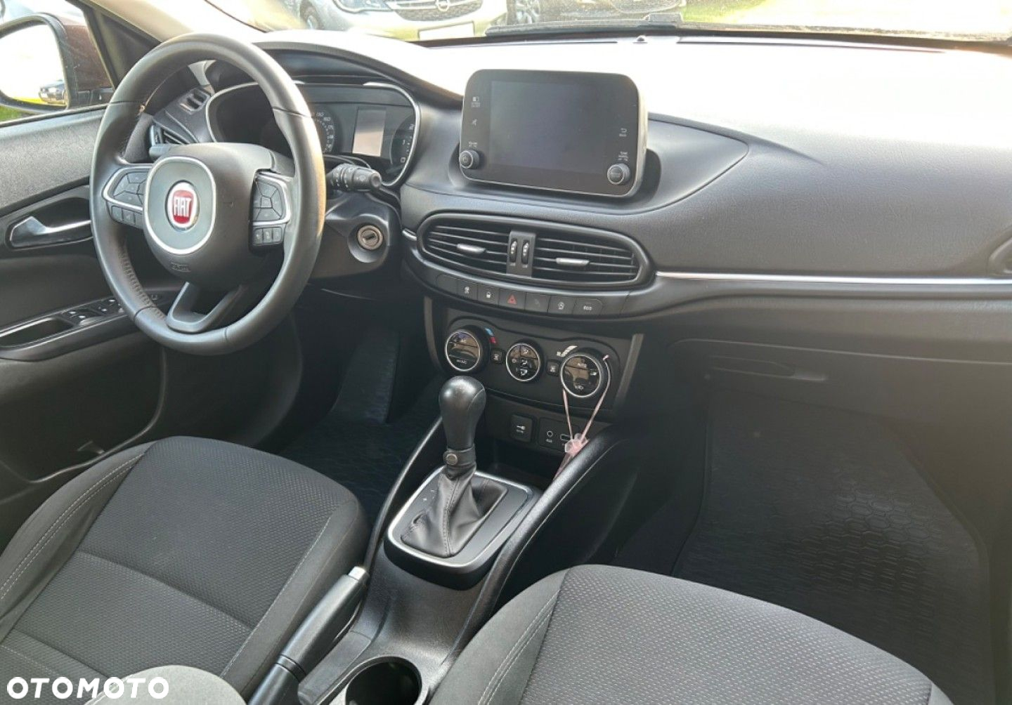 Fiat Tipo - 12