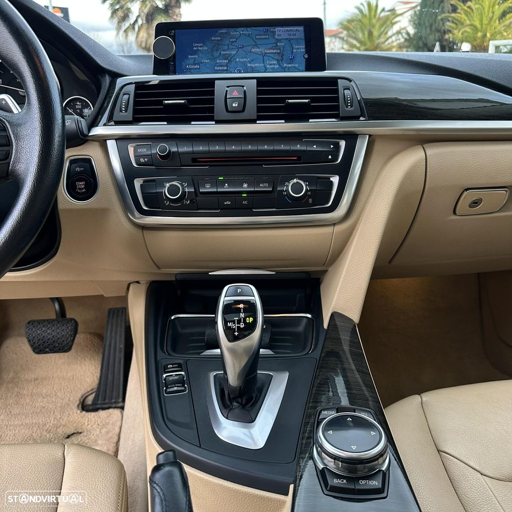 BMW 320 d Auto Line Luxury - 23