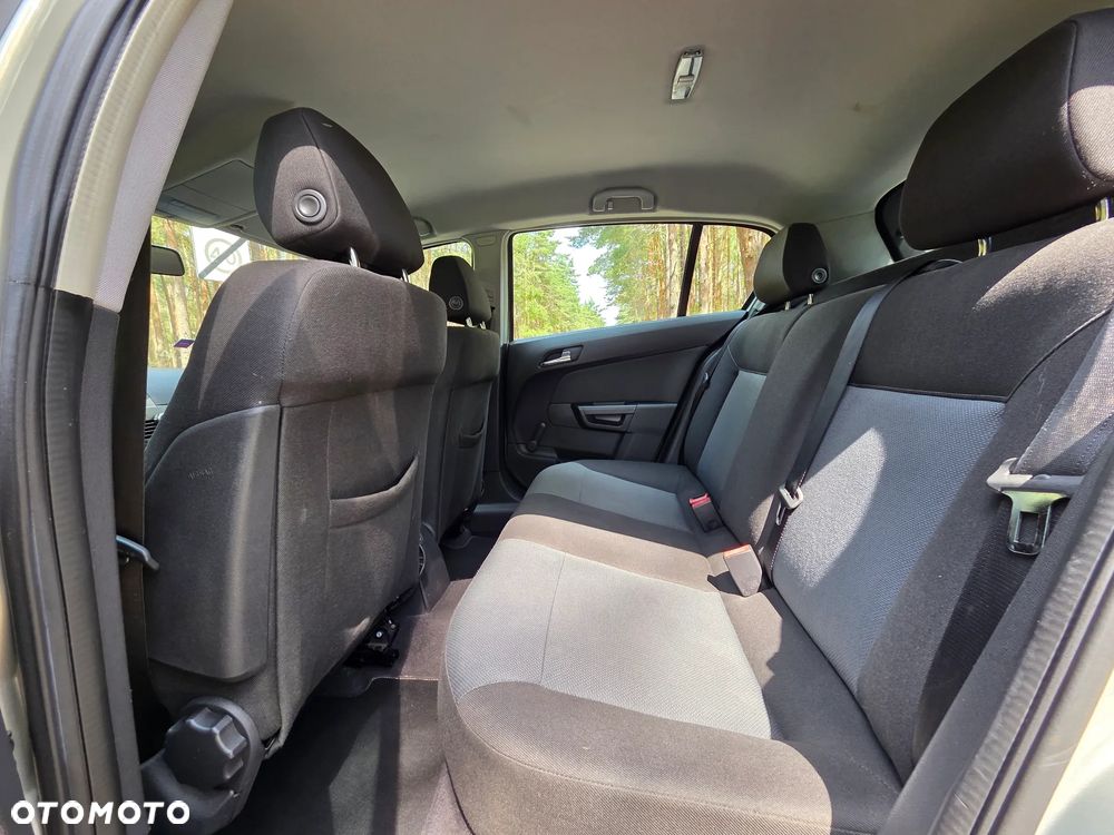 Opel Astra 1.6 Elegance Easytronic - 8