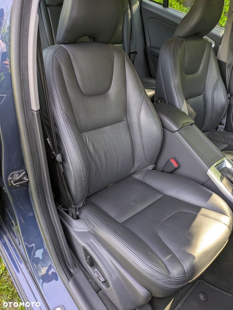 Volvo V60 D4 AWD Summum - 23