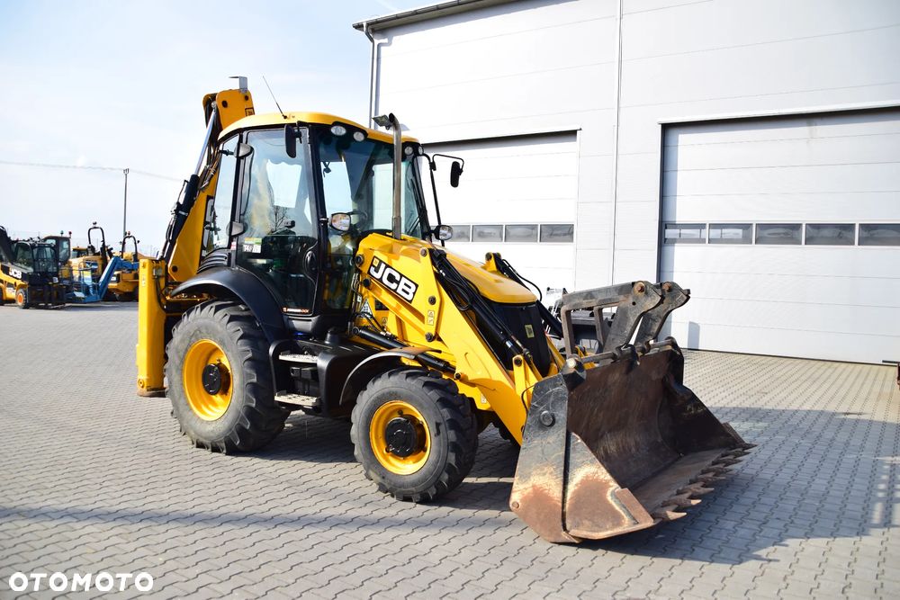 JCB 3CX Sitemaster TURBO 4x4 - 12