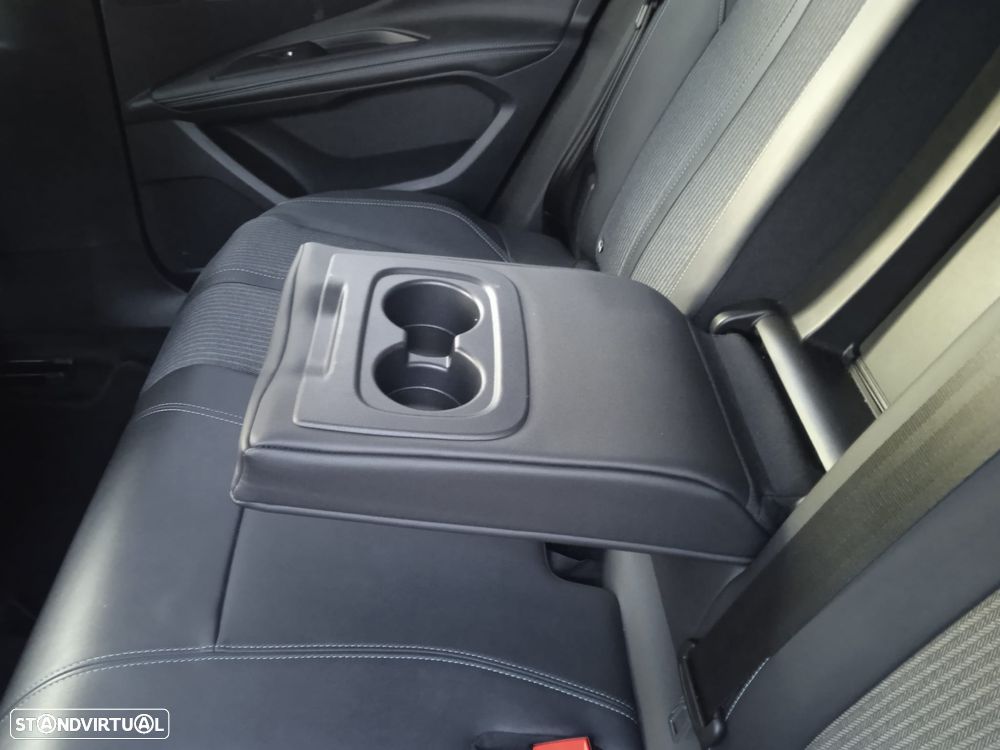 Peugeot 3008 1.6 Hybrid Allure Pack e-EAT8 - 38