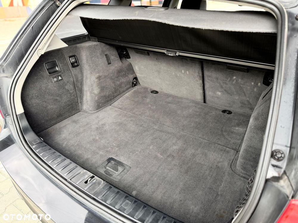 BMW Seria 3 - 33
