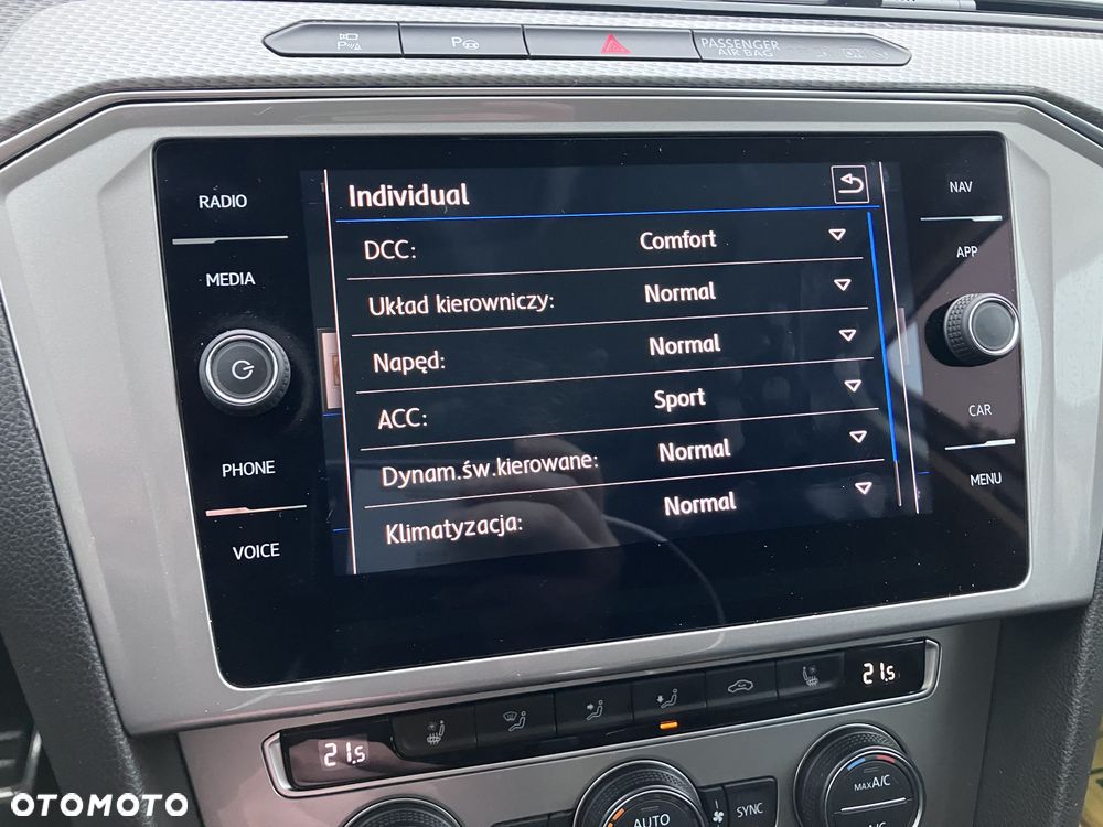 Volkswagen Passat - 22