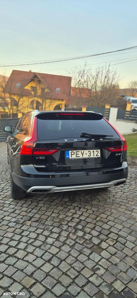 Volvo V90 D4 AWD Inscription - 3