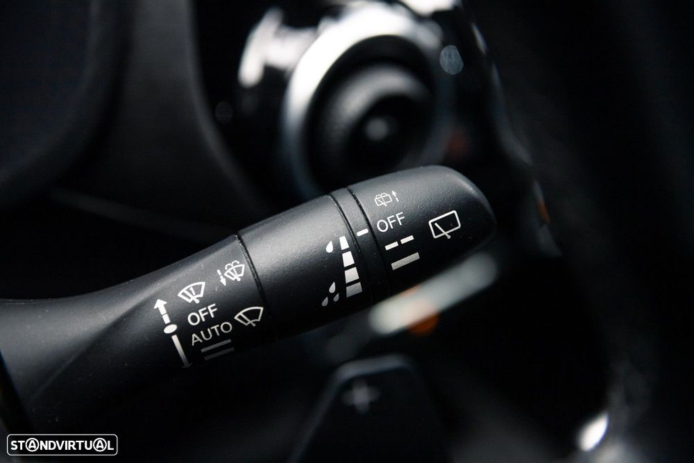 Nissan Juke 1.0 DIG-T N-Design Black DCT - 32