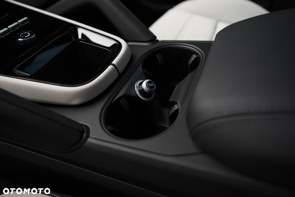 Porsche Cayenne - 23