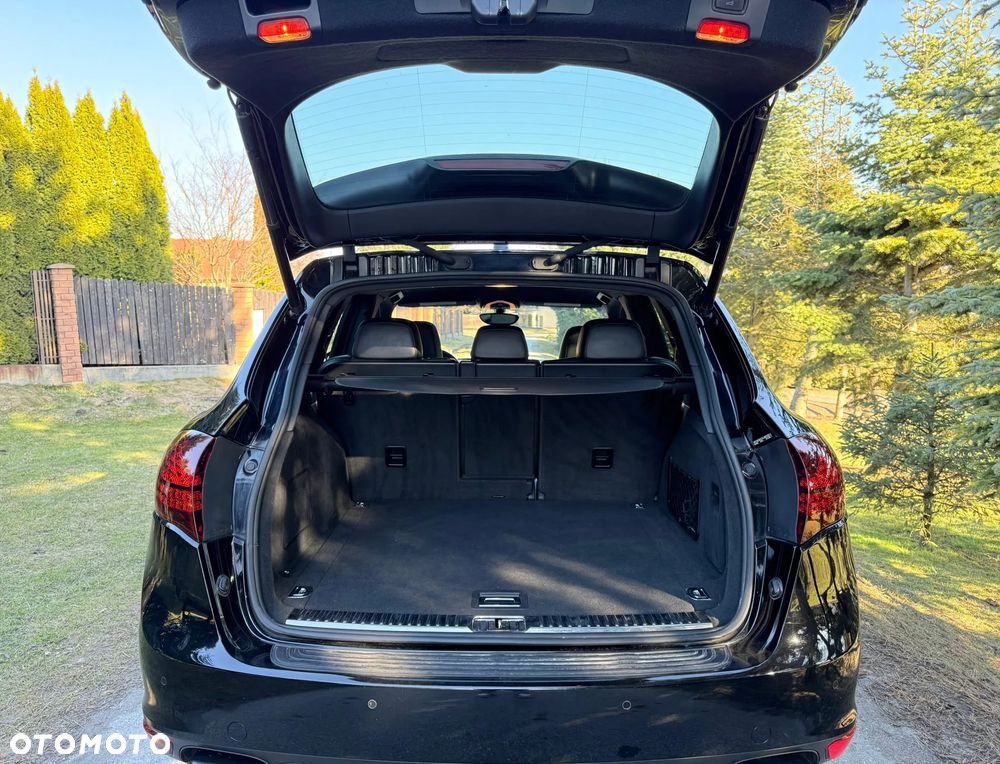 Porsche Cayenne S Hybrid - 32