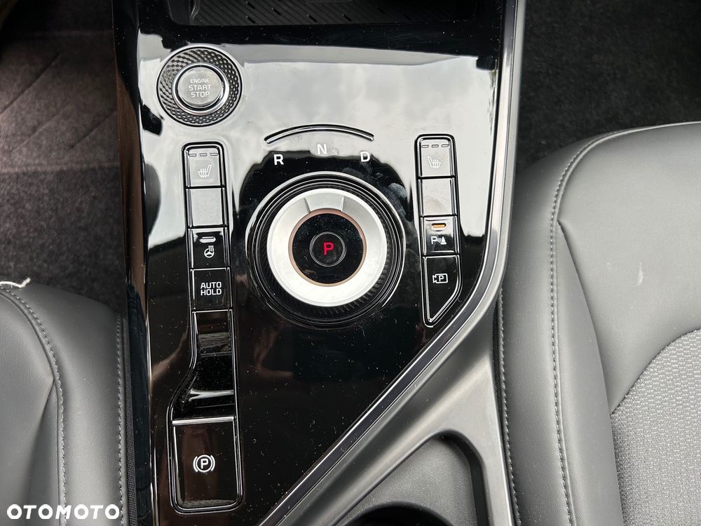 Kia Niro 1.6 GDI Hybrid Business Line - 30