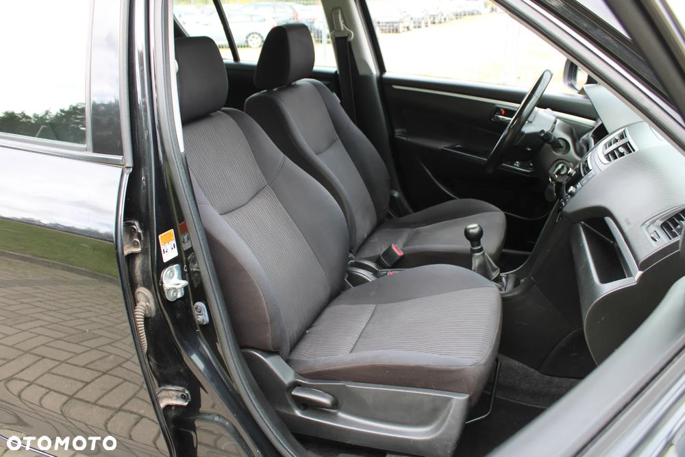 Suzuki Swift 1.2 4x4 Club - 23