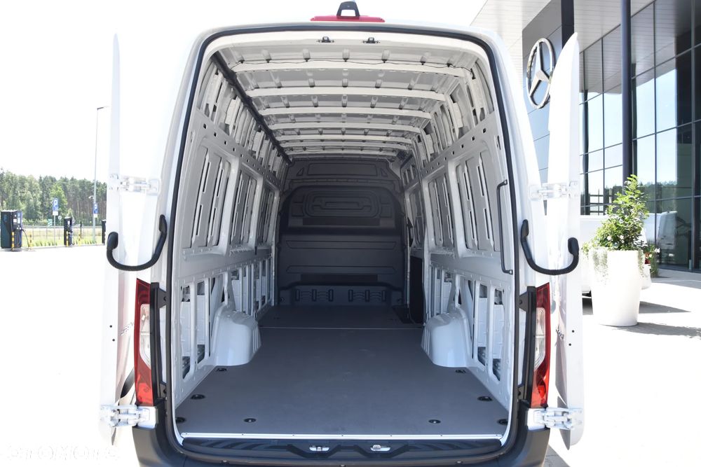 Mercedes-Benz Sprinter - 8