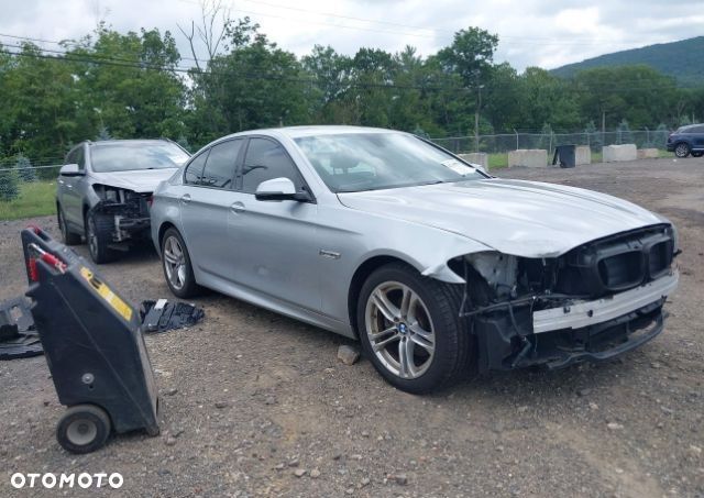 BMW Seria 5 528i xDrive - 23