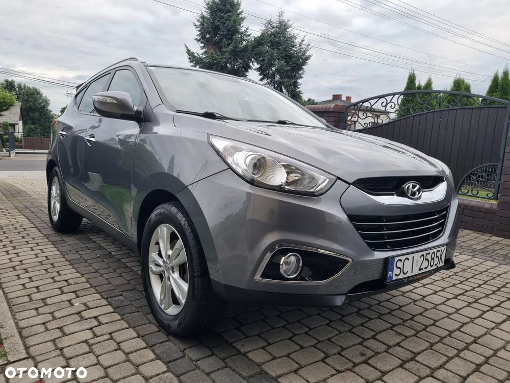 Hyundai ix35 2.0 CRDi 4WD Fifa World Cup Gold Edition - 11