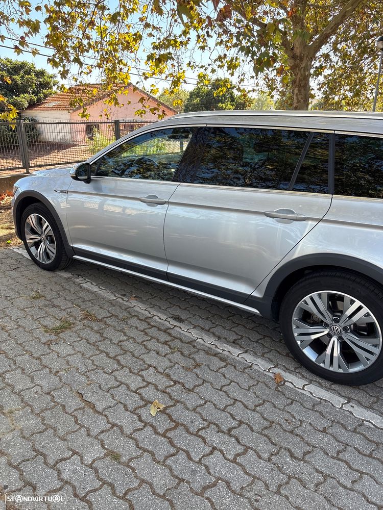 VW Passat Alltrack Variant 2.0 TDi DSG 4Motion - 18