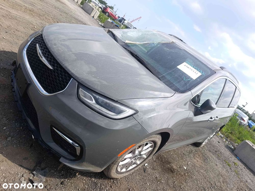 Chrysler Pacifica - 24