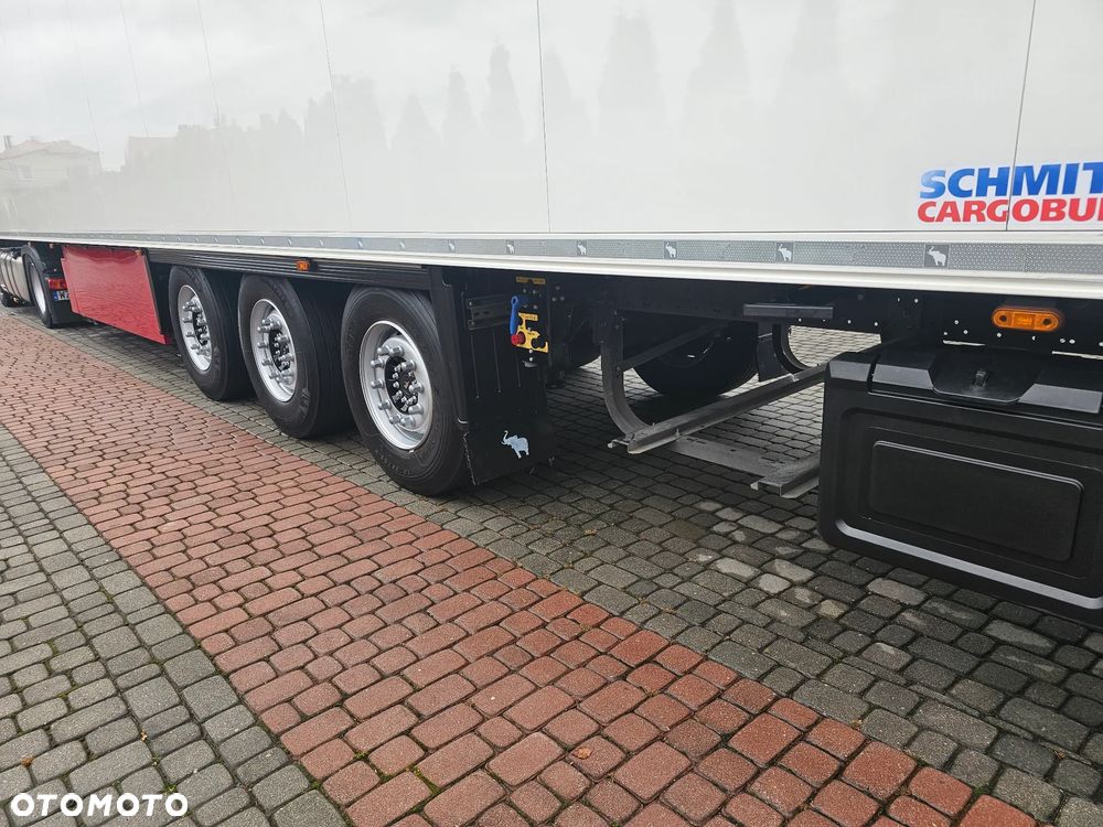 Schmitz Cargobull CHŁODNIA THERMO-KING SLXi300 Kwiatowa szer.2.50 - 16