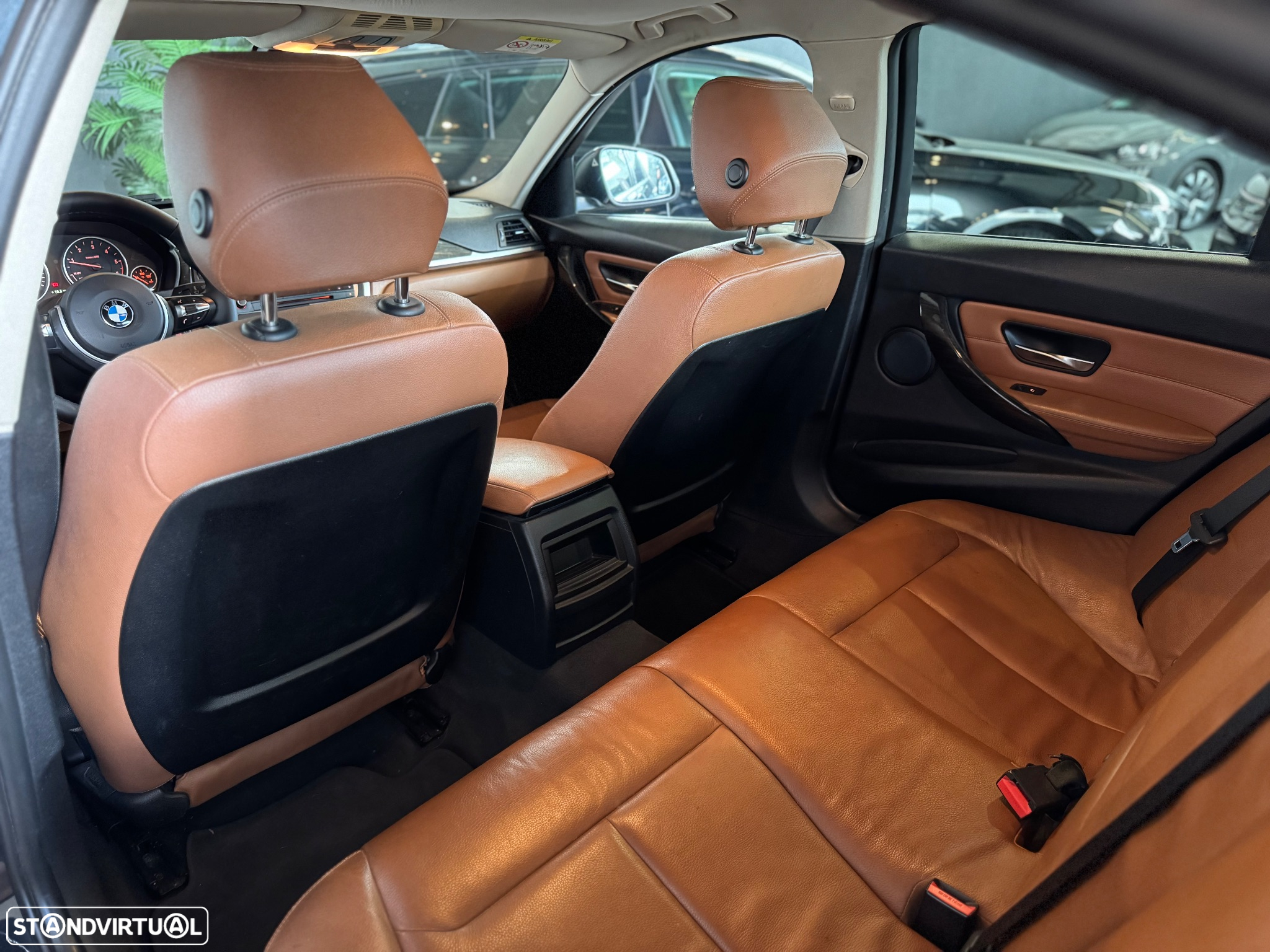 BMW 320 d EfficientDynamics Line Luxury - 33