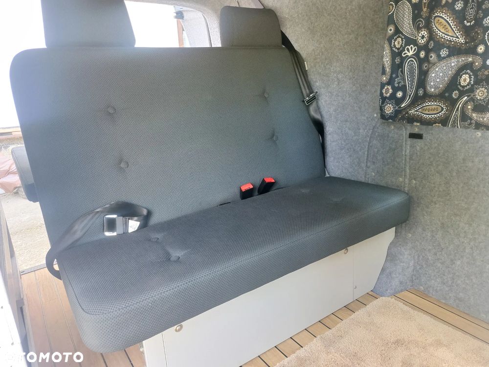 Volkswagen Transporter T5 campervan - 7