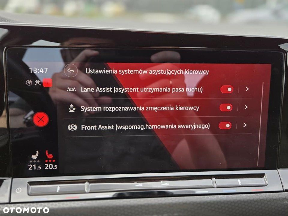 Volkswagen Golf - 22