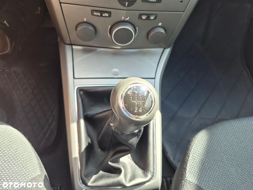 Opel Astra 1.6 Elegance - 26