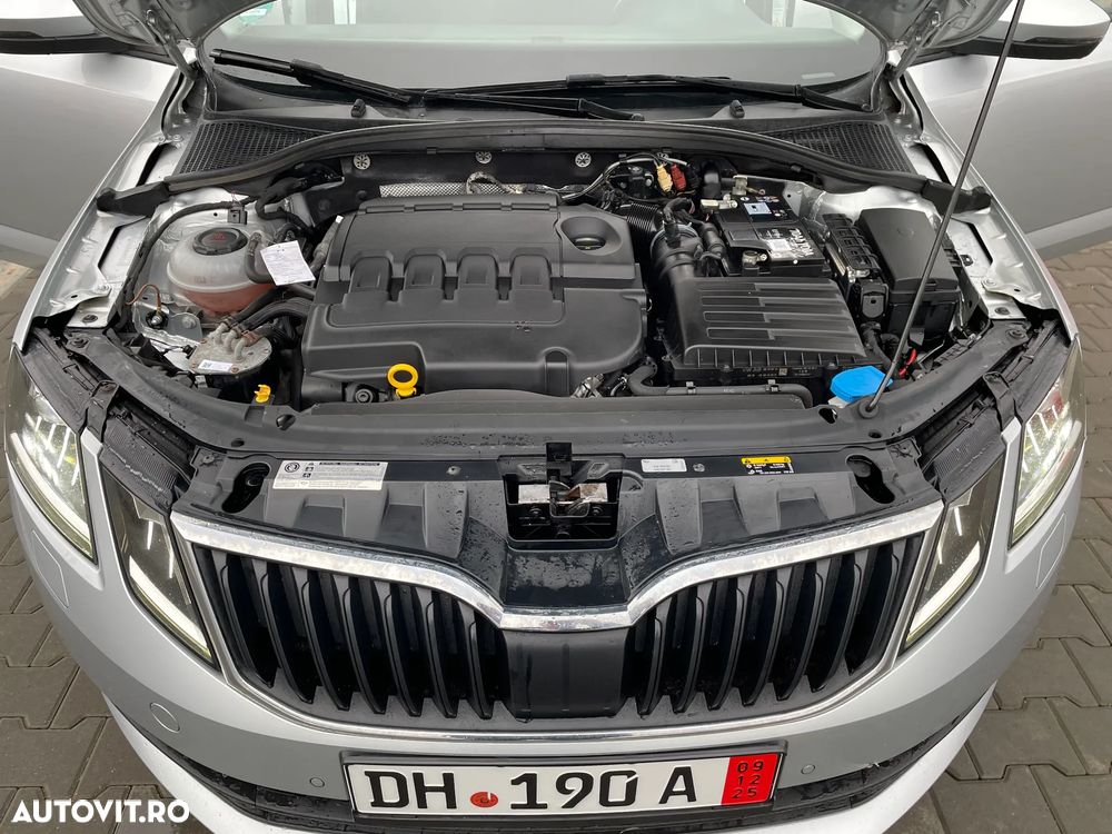 Skoda Octavia Combi 2.0 TDI Soleil - 16
