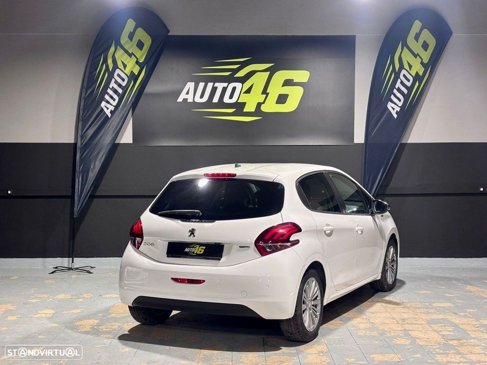 Peugeot 208 1.2 PureTech Allure - 3