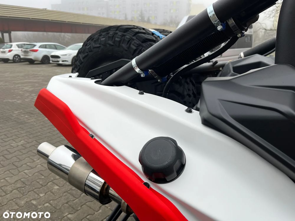 Can-Am Maverick - 19